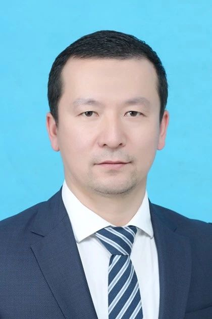 副主任医师 艾力